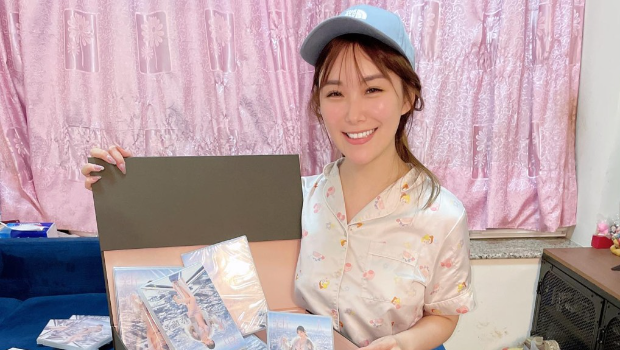 港产AV女优素海霖贴超激裸照被检举！收这个价陪做八件事