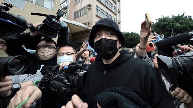 王大陆殴司机“涉黑”网疯传！工作室突发声，特列5点拒背锅
