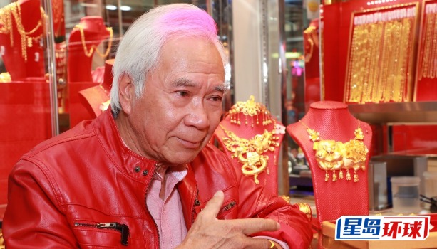 独家 | 74岁李龙基蛇年再做新郎， “爷孙恋”开花结果选定信物