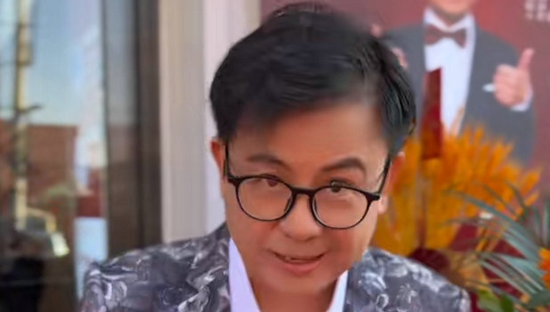 周星驰曾被王晶斥向钱看不宜深交，60岁“御用跟班”爆一事证星爷情深义重