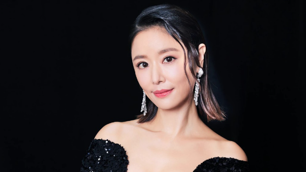 林心如早年性感片流出，超豪放一面罕曝光，被翻出“父女恋”