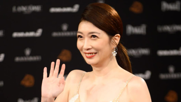 51岁女星老公被爆曾想“偷食”已婚外佣？ 暧昧讯息流出要求上房“抱睡”