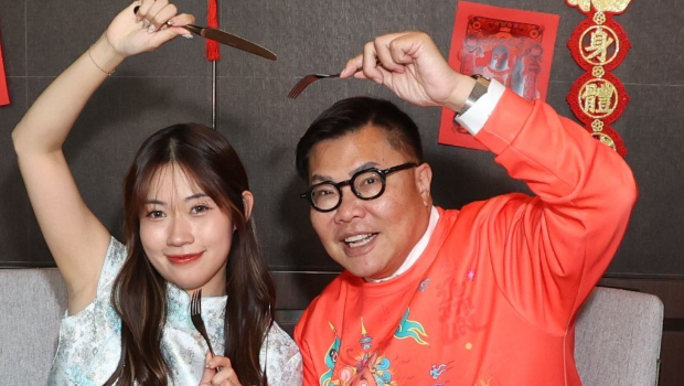独家丨胡慧冲跟古天乐同声气指游泰没有问题，开创品牌为波波设计爆裂泳衣