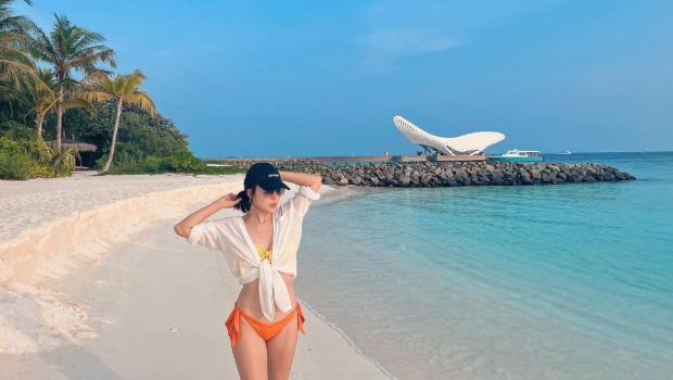 李施嬅解放性感晒比基尼靓照，去马尔代夫洗涤心灵身材Fit爆
