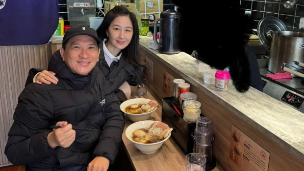 张家辉深水埗面色红润有肉地！恋TVB一线花旦，拒出轨论获赞演艺圈清泉
