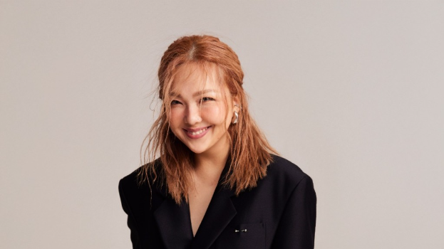 卫兰首办世界巡回演唱会，4月12日广州首站再接香港新加坡美加贺出道20周年
