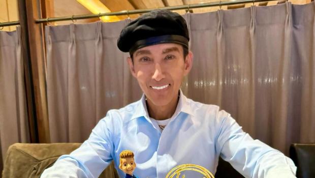 60岁闪婚男星惊传离婚？曾认与小15岁妻房事失调