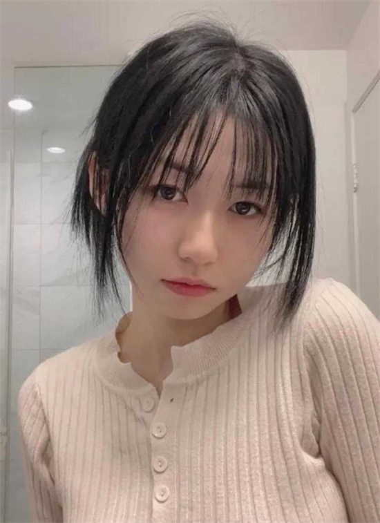 抖音千万粉丝网红程女士 早期露点视频流出 只怪大哥给的太多
