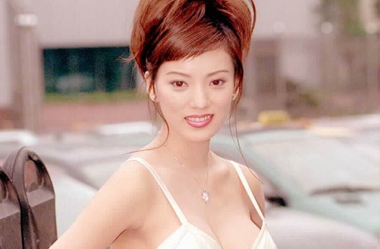 36F彭丹拍三级片被骗走光，变身政委成女強人，被质疑整容