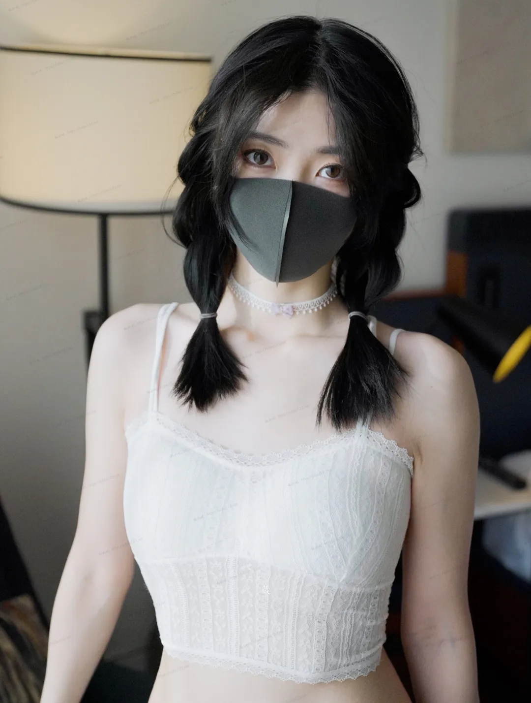 玩偶姐姐承认此前泄露证件照是本人