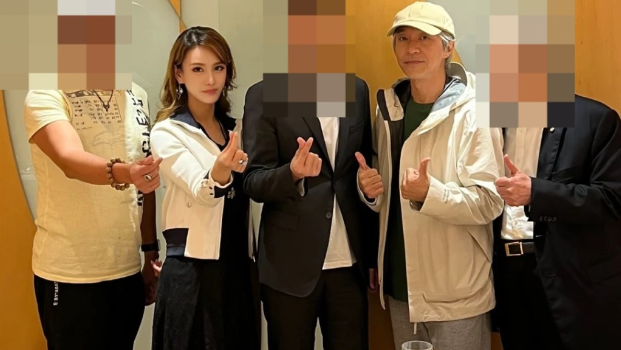 周星驰正面样激罕曝光！身形消瘦脸上一特征显沧桑