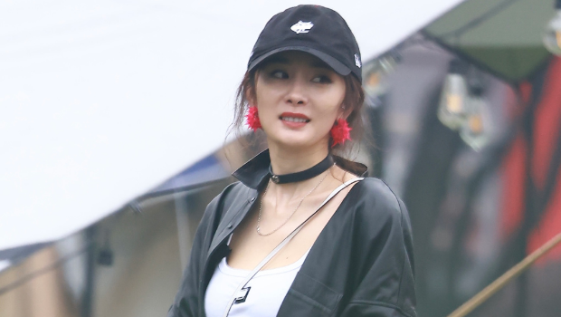 杨幂官宣离开嘉行传媒