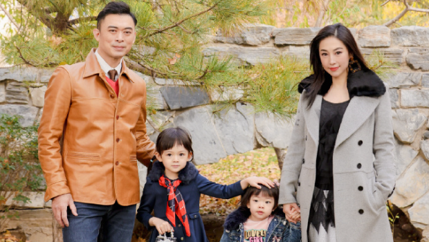 贾晓晨撇甩两女拍拖放闪维系感情，不忘嘲讽樊少皇“离婚”旧事