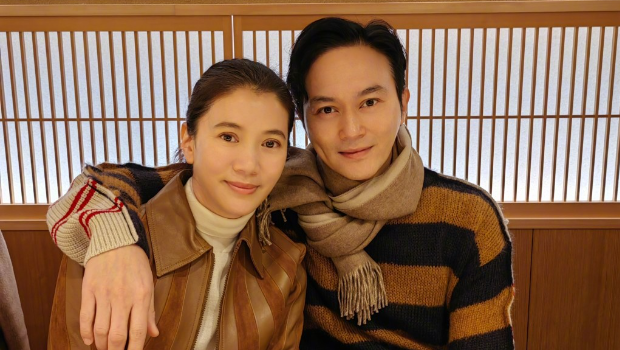 袁咏仪再被翻旧账？曾恋富商甘愿小三被评击，含泪称连累老公
