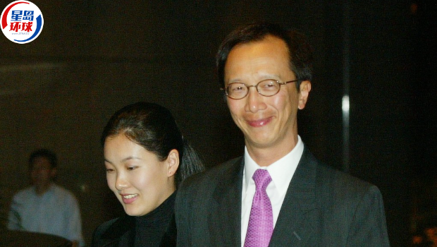 揭秘伏明霞与梁锦松传奇恋情，一见钟情现场照片曝光