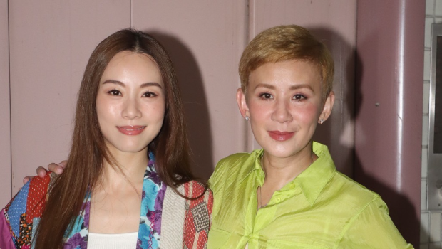 吴君如生日重拾少女心！与女儿合体拍跳舞片，晒惊人舞技