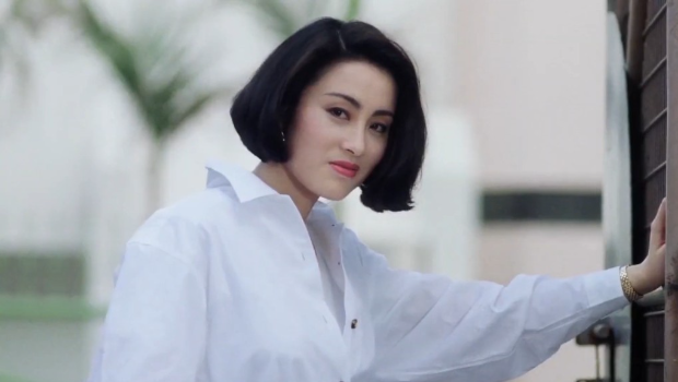 张敏时隔30年再同框周慧敏！疑曾投资失利，与嫩男屡传秘婚