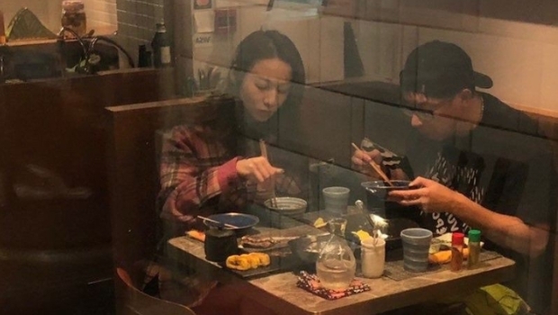 马清扬回应与港姐林钰洧“撑台脚”事件：我单身，来往实属正常
