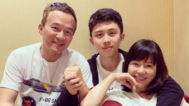 台男星儿子再被调查！寓所搜出火药匕首，独子曾入狱早前公众露械