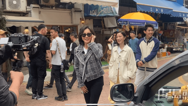 独家丨刘嘉玲遇《鸡鸭恋》幕后超兴奋，与佘诗曼西贡半日游