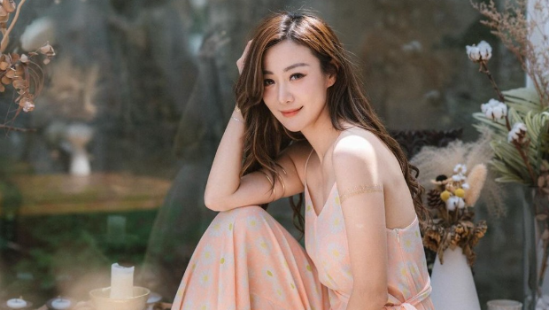 前TVB咪神突拉低上衣露重要部位吓窒网民，被指缩水大反击？