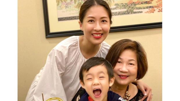 陈敏之妈妈不幸离世，去年战胜癌魔：你是一位战士