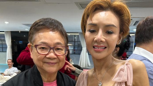 57岁叶子楣身材纤瘦依然双峰澎湃，密谋复出重返影坛？