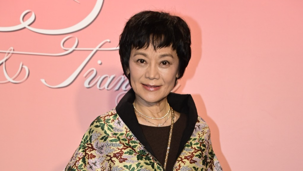 张艾嘉子结婚丨宾客星光熠熠胜过金像奖！何超琼大晒美腿