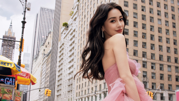 Angelababy真实样貌曝光，男粉丝全场竟现同一表情