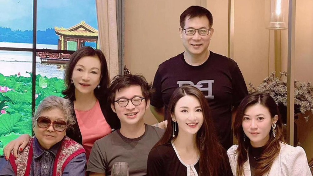 JPEX案丨林作北上大鱼大肉被批，107岁外婆撞样韩红引讨论